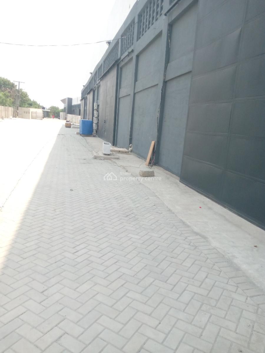 Commercial 1800sqm Warehouse @ East Airport, East Airport, Airport Residential Area, Accra, Warehouse for Rent