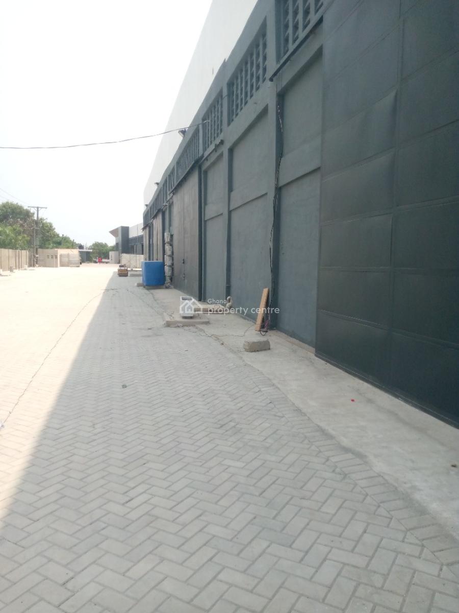Commercial 1800sqm Warehouse @ East Airport, East Airport, Airport Residential Area, Accra, Warehouse for Rent
