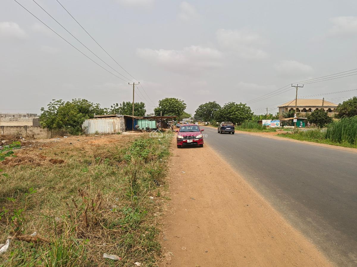 Roadside Land in Dawhenya, Dawhenya, Dawhenya, Tema, Accra, Mixed-use Land for Sale