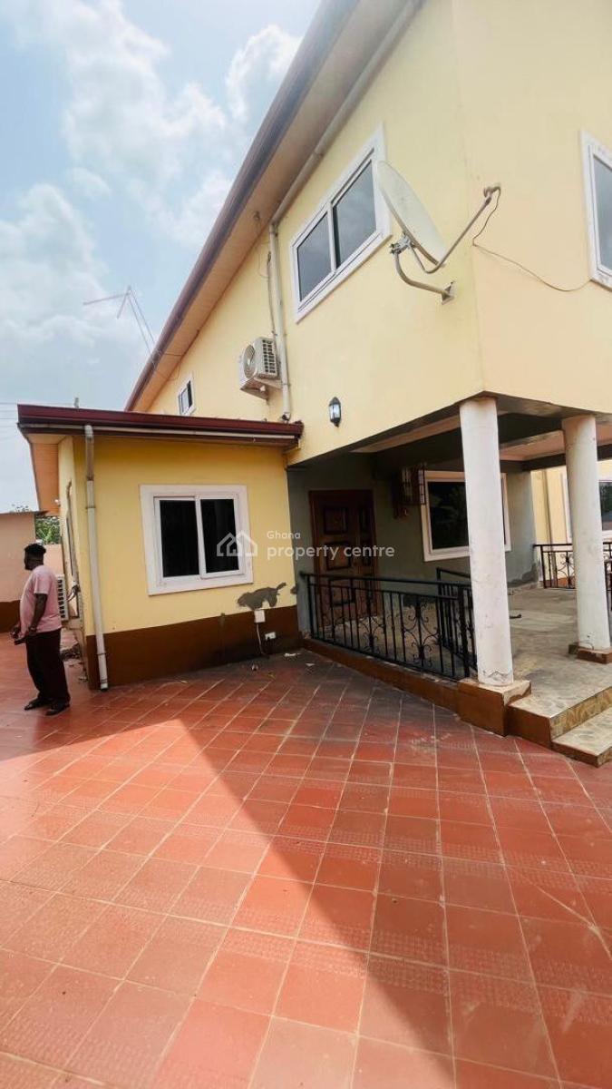 5 Bedroom House Plus a Boys Quarrers, Special Ice Area, Oyarifa, La Nkwantanang Madina Municipal, Accra, House for Rent