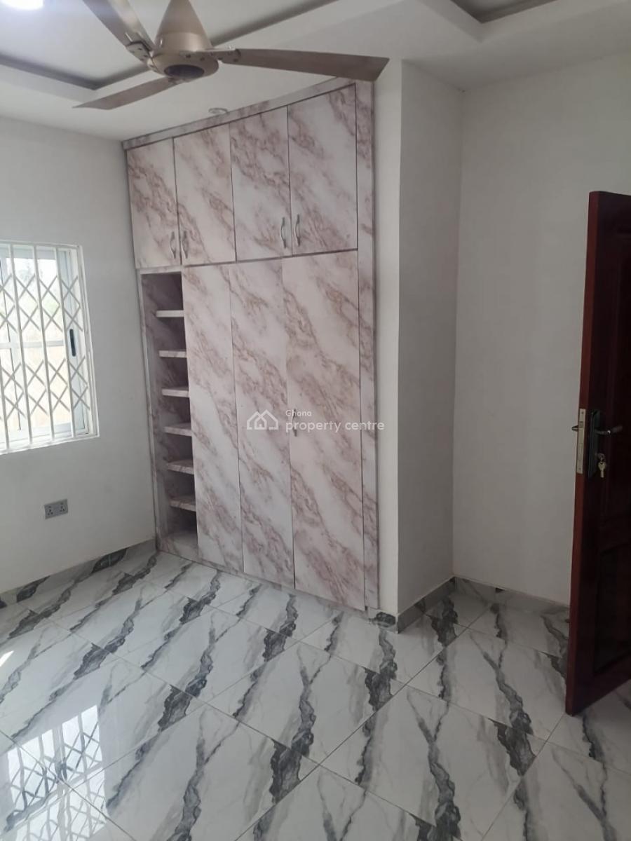 5 Bedroom House Plus a Boys Quarrers, Special Ice Area, Oyarifa, La Nkwantanang Madina Municipal, Accra, House for Rent