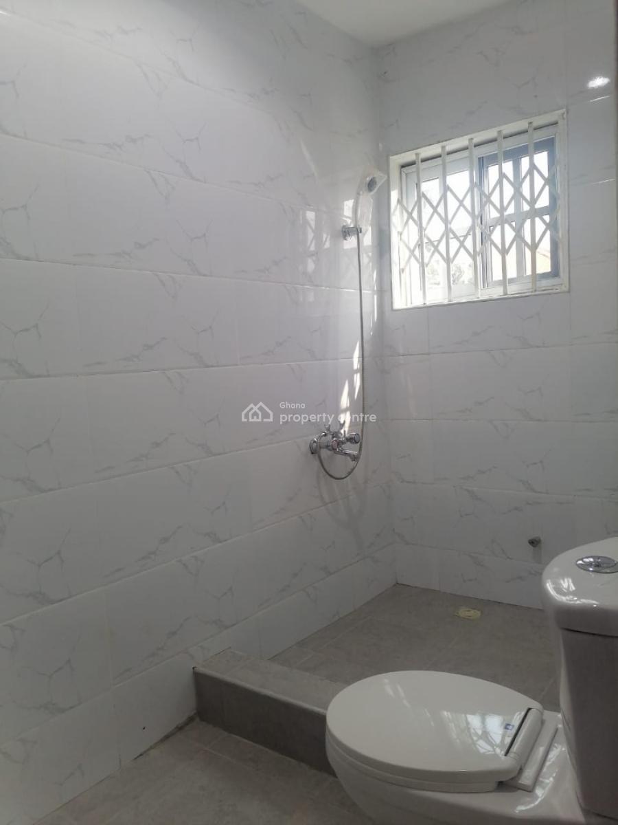 5 Bedroom House Plus a Boys Quarrers, Special Ice Area, Oyarifa, La Nkwantanang Madina Municipal, Accra, House for Rent