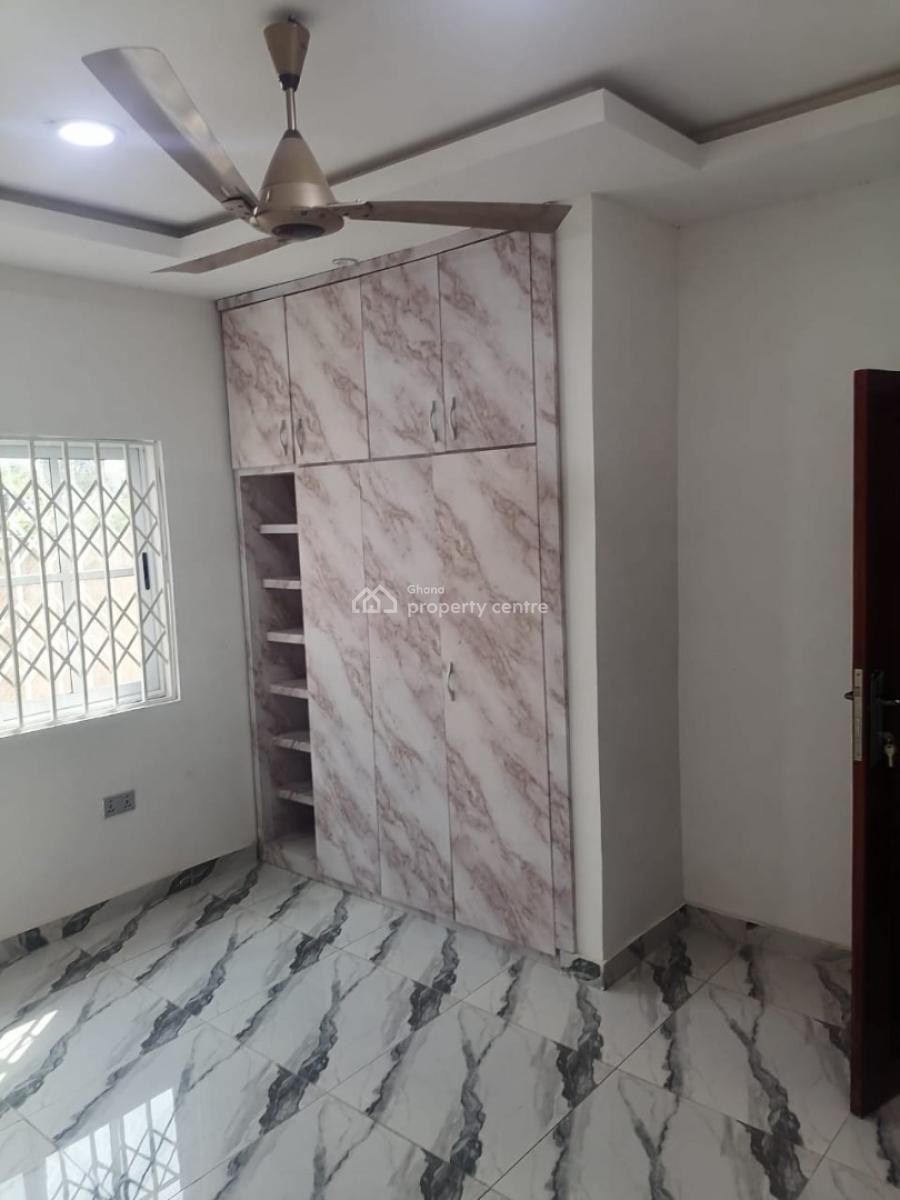 5 Bedroom House Plus a Boys Quarrers, Special Ice Area, Oyarifa, La Nkwantanang Madina Municipal, Accra, House for Rent