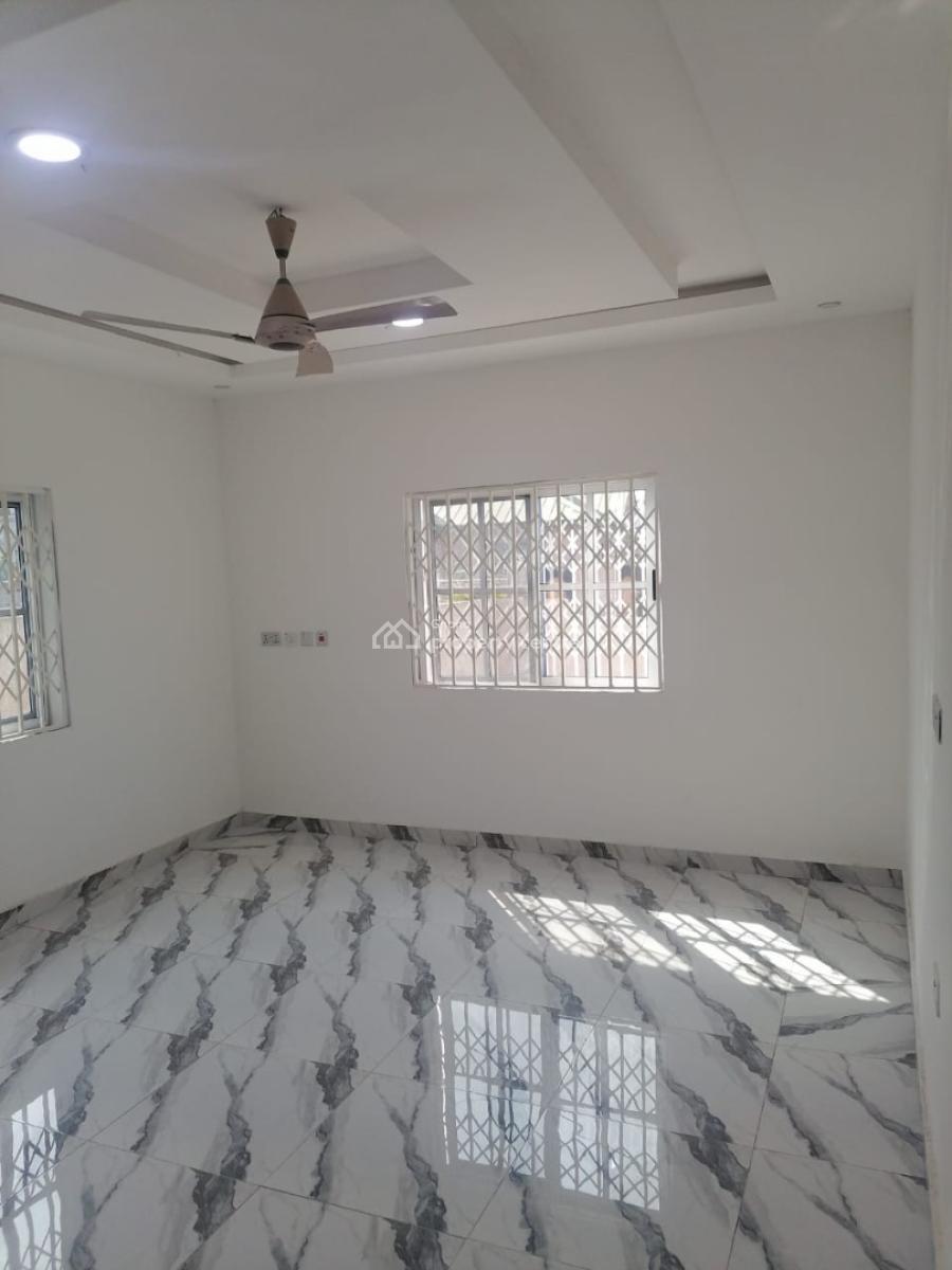 5 Bedroom House Plus a Boys Quarrers, Special Ice Area, Oyarifa, La Nkwantanang Madina Municipal, Accra, House for Rent