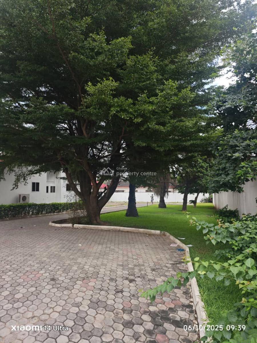 10 Bedrooms  House, Airport West, Airport Residential Area, Accra, House for Rent