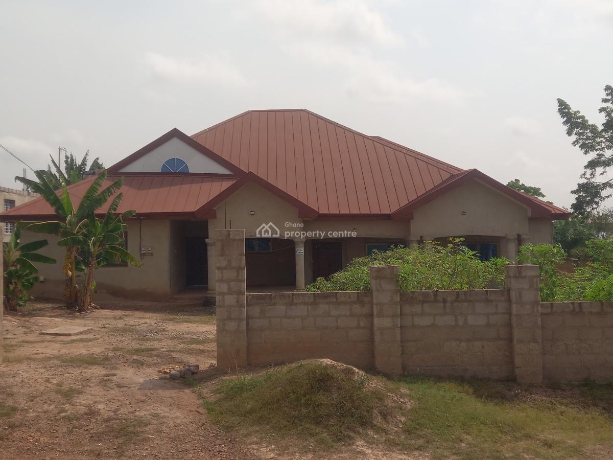 5 Bedrooms, Sepaase Amoabeng, Near Abuakwa., Kumasi Metropolitan, Ashanti, House for Sale