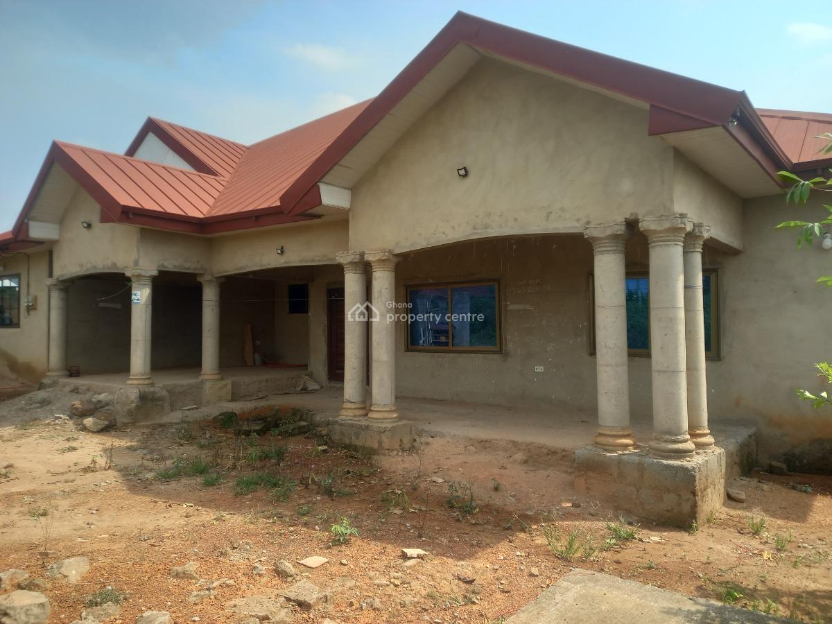 5 Bedrooms, Sepaase Amoabeng, Near Abuakwa., Kumasi Metropolitan, Ashanti, House for Sale