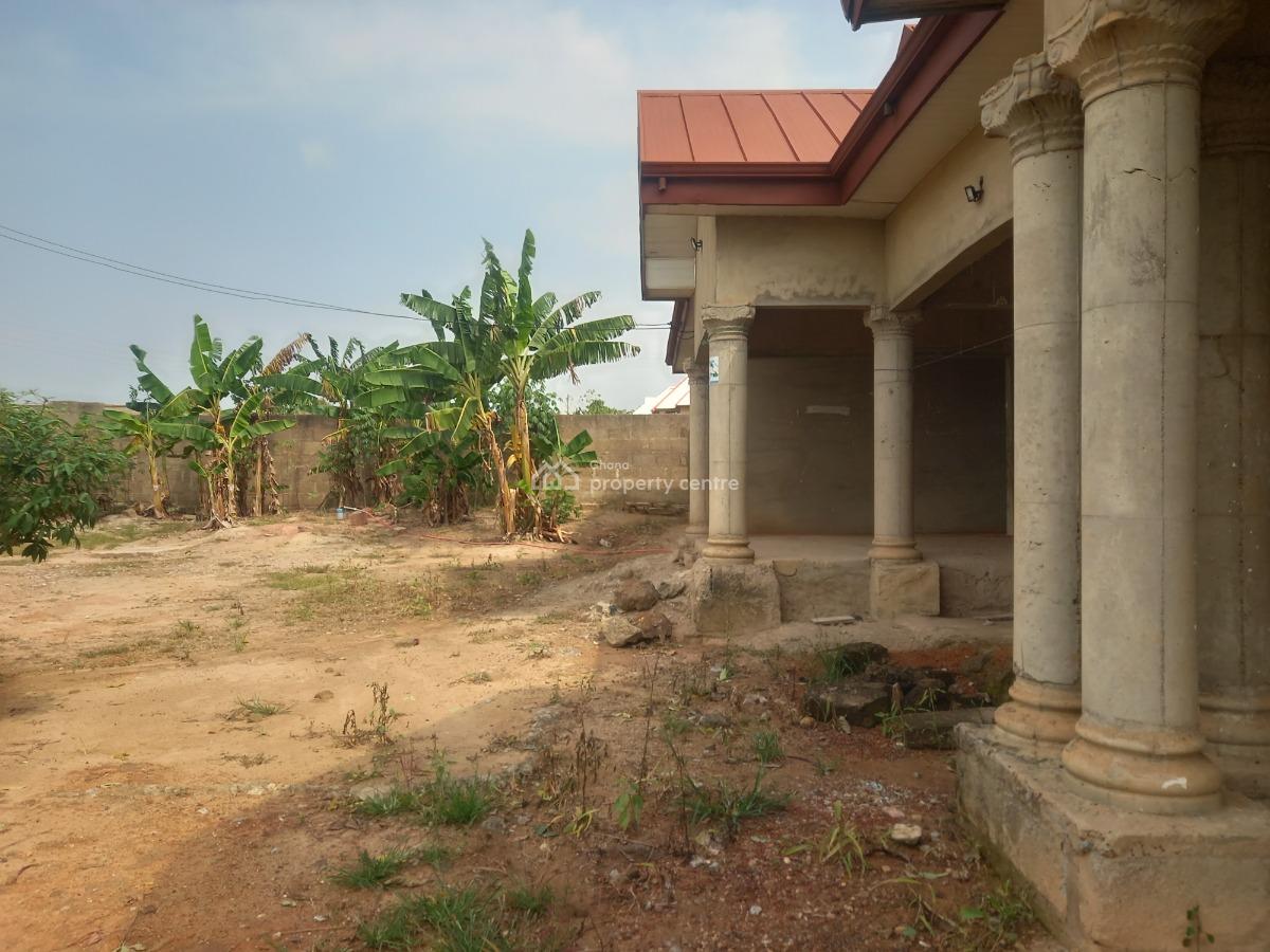5 Bedrooms, Sepaase Amoabeng, Near Abuakwa., Kumasi Metropolitan, Ashanti, House for Sale