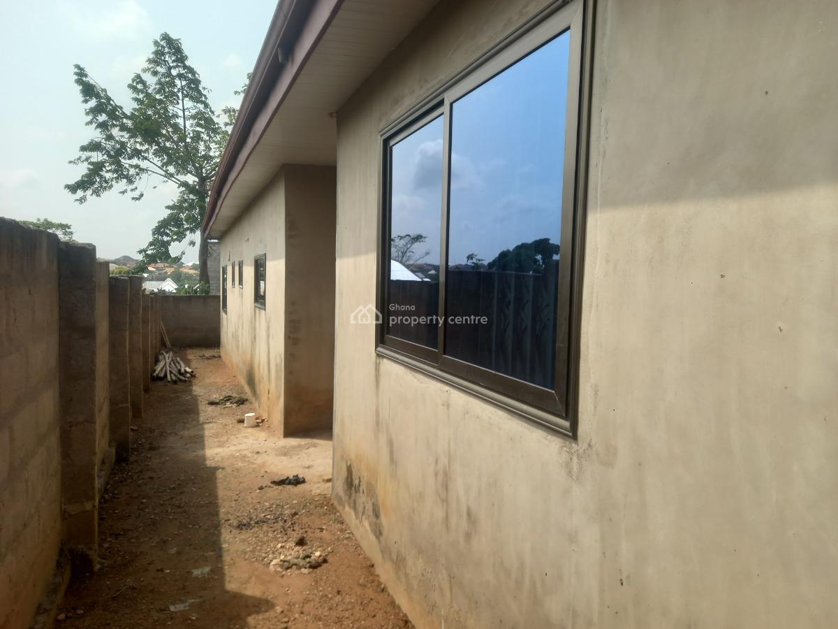 5 Bedrooms, Sepaase Amoabeng, Near Abuakwa., Kumasi Metropolitan, Ashanti, House for Sale