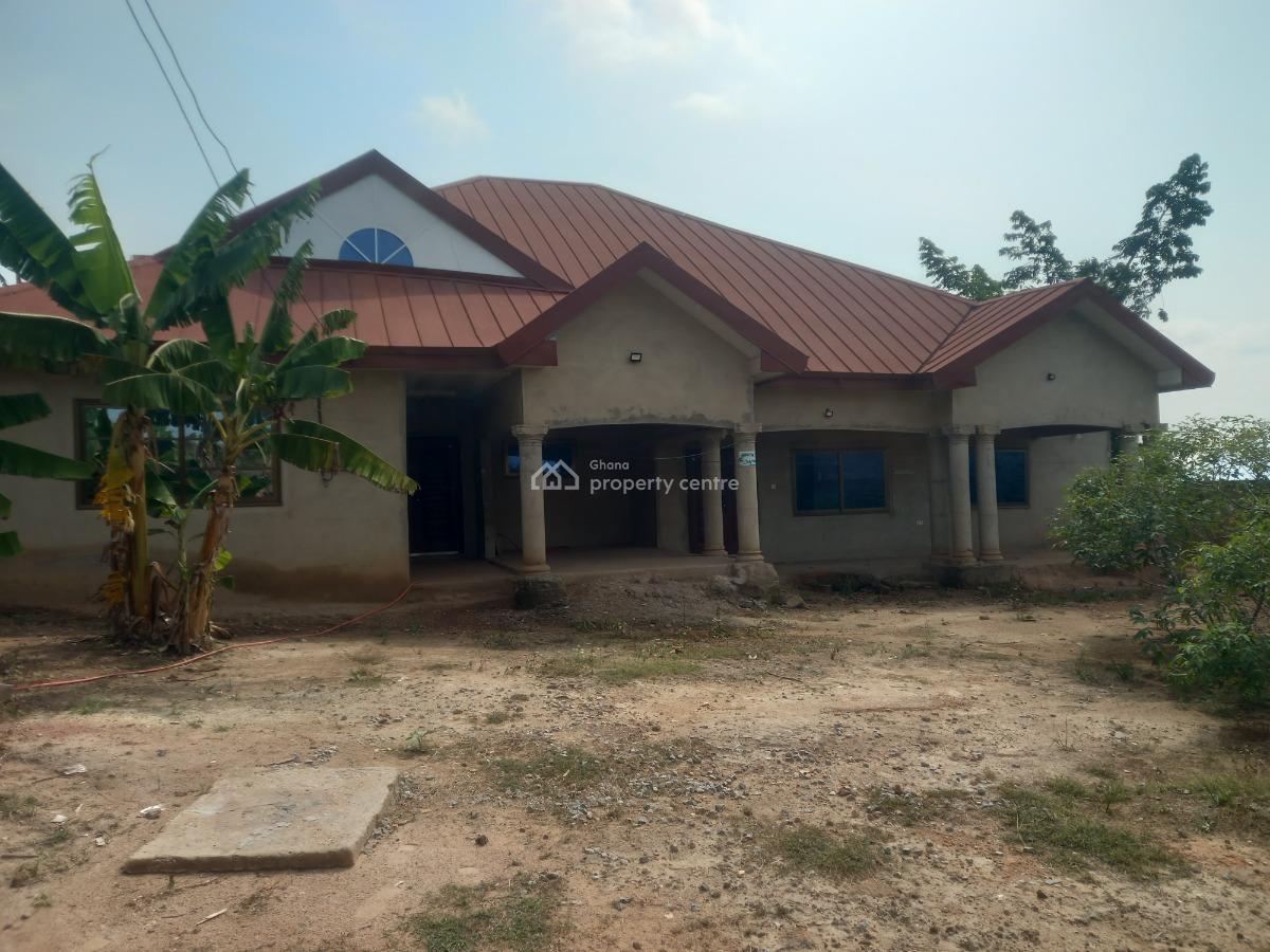 5 Bedrooms, Sepaase Amoabeng, Near Abuakwa., Kumasi Metropolitan, Ashanti, House for Sale