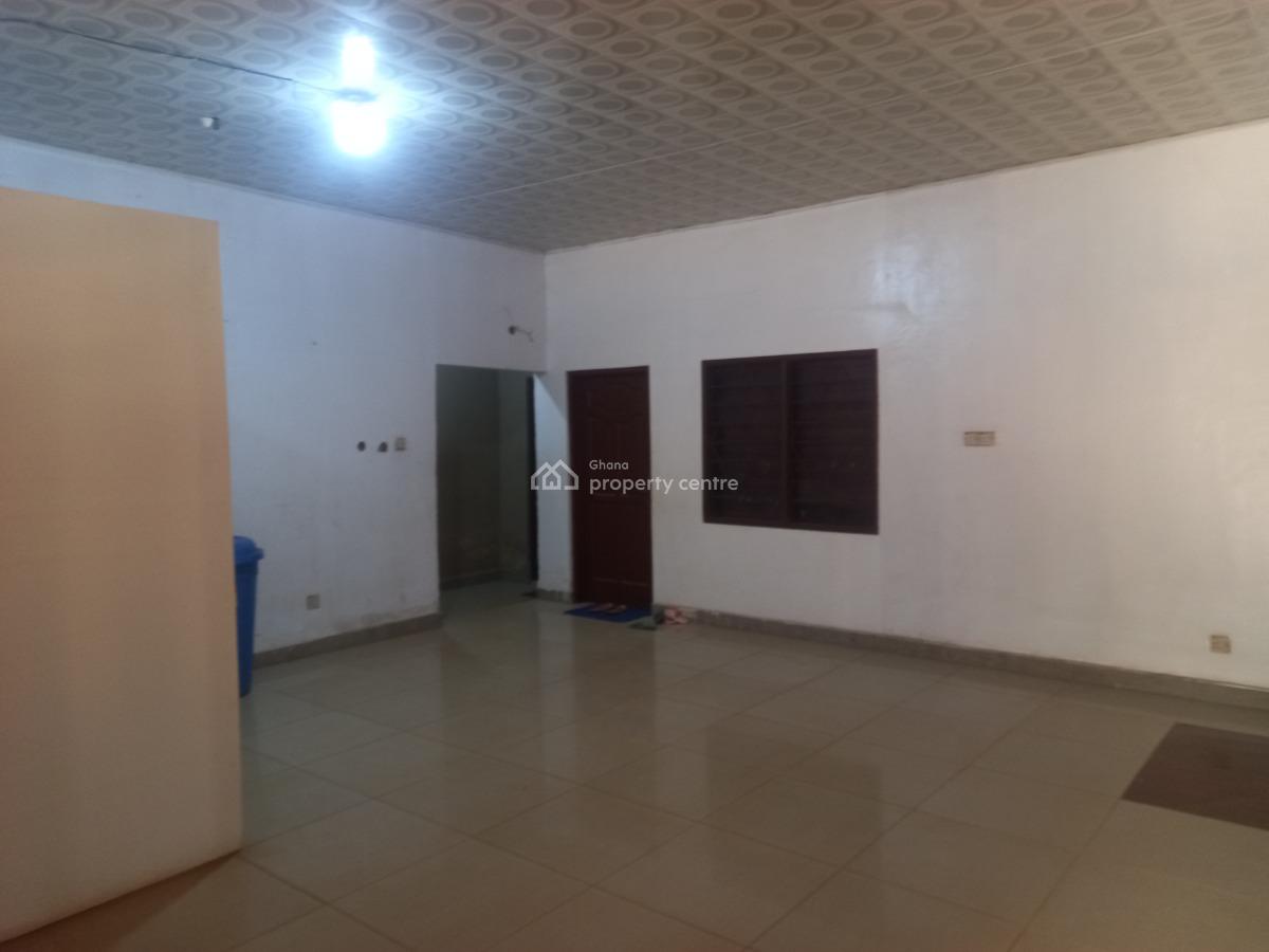 9 Bedrooms, Abuakwa, Near Sofoline Kwadaso, Kumasi Metropolitan, Ashanti, House for Sale