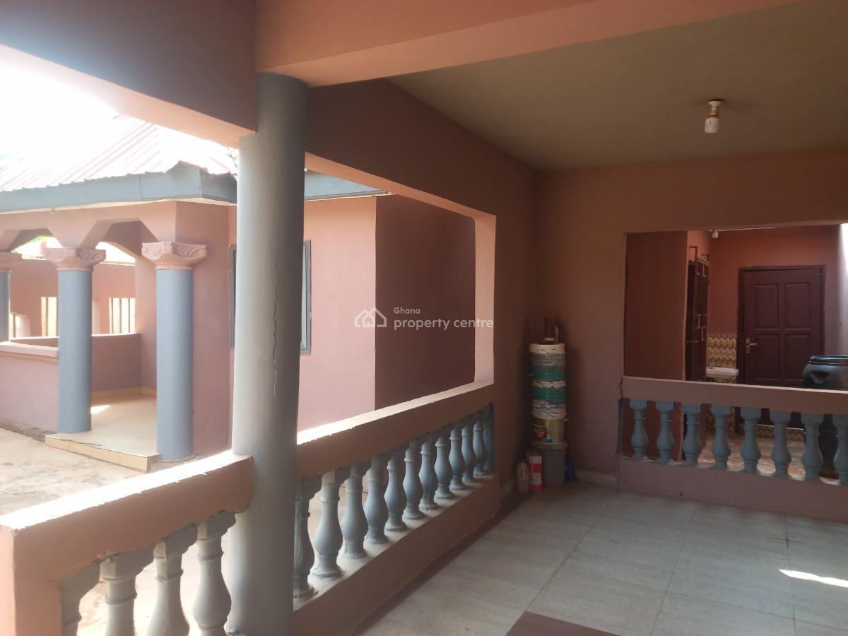9 Bedrooms, Abuakwa, Near Sofoline Kwadaso, Kumasi Metropolitan, Ashanti, House for Sale
