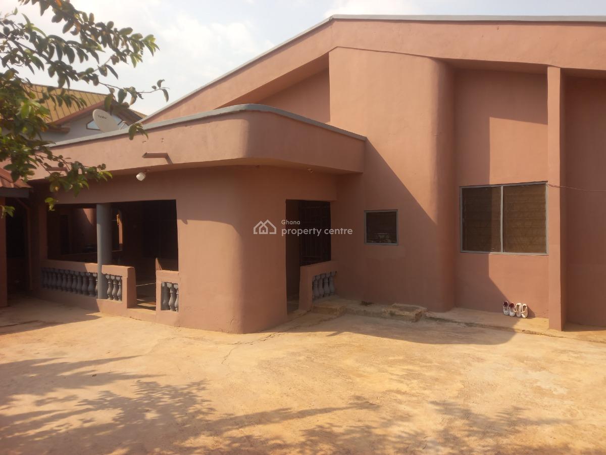9 Bedrooms, Abuakwa, Near Sofoline Kwadaso, Kumasi Metropolitan, Ashanti, House for Sale
