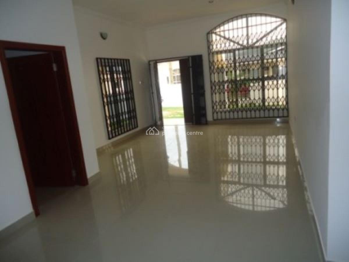 Three (3) Bedroom House in Secure and Plush Gated Estate at Oyarifa, Ubuntu Courts, Oyarifa, La Nkwantanang Madina Municipal, Accra, Townhouse for Rent