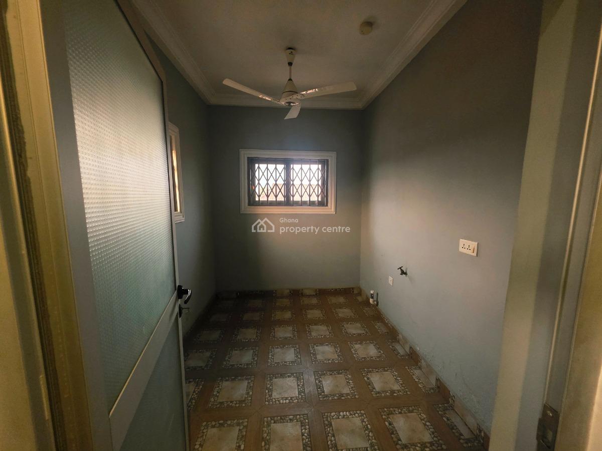 5 Bedroom House with a Boys Quarters at Spintex, Spintex, Accra Metropolitan, Accra, House for Sale
