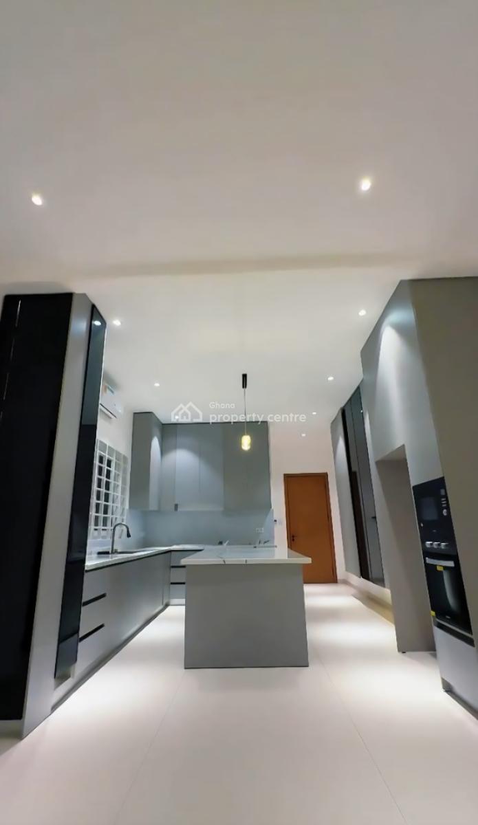 4 Bedroom House with a Boys Quarters at Spintex, Spintex, Accra Metropolitan, Accra, House for Sale