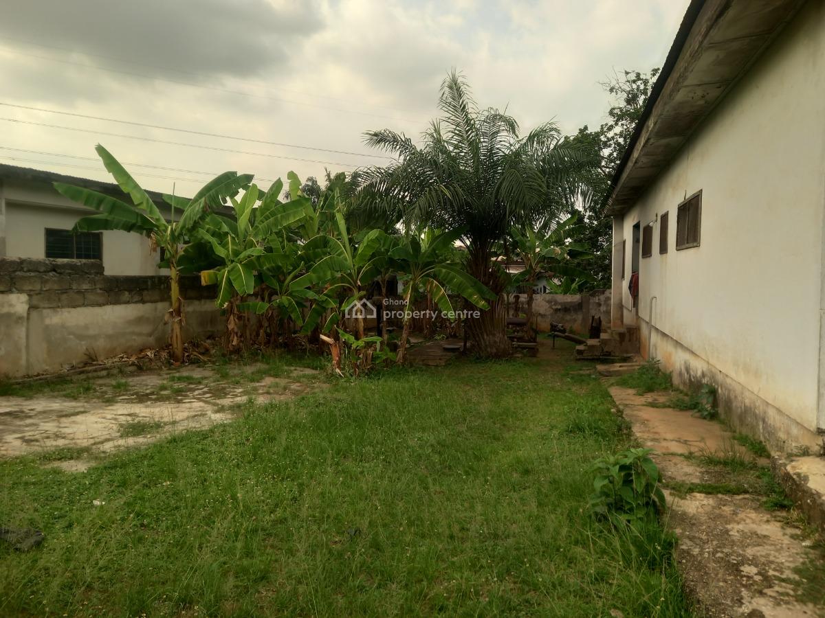 Hostel Plot, Tech Junction, Kwame Nkrumah University of Science and Technology, Kumasi Metropolitan, Ashanti, Mixed-use Land for Sale