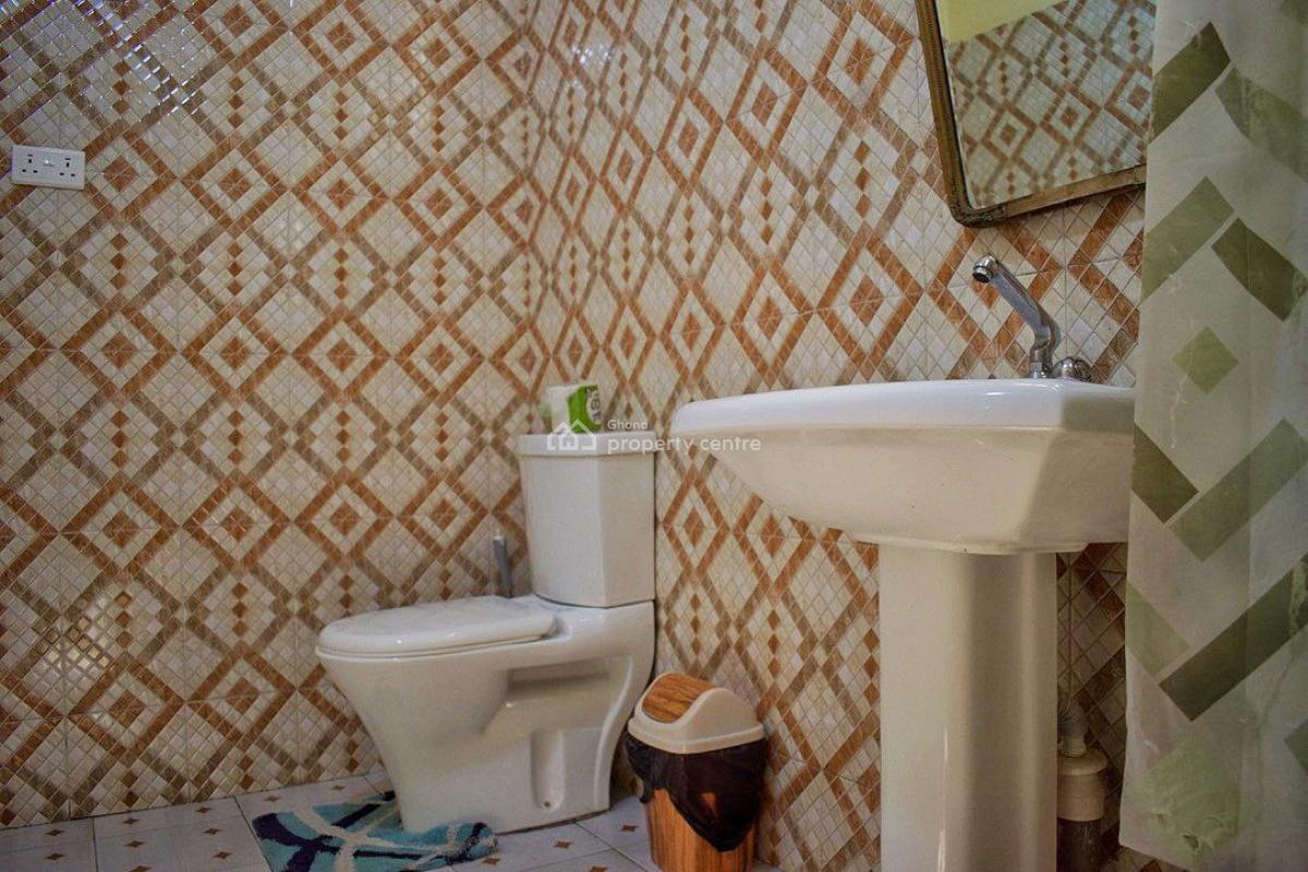 Modern 3 Bedroom Fully Furnished House - Property Id: Cc-1001, Cape Coast Jukwa Road, Mpeasem Behind Waec Building, Cape Coast Metropolitan, Central Region, Semi-detached Duplex Short Let