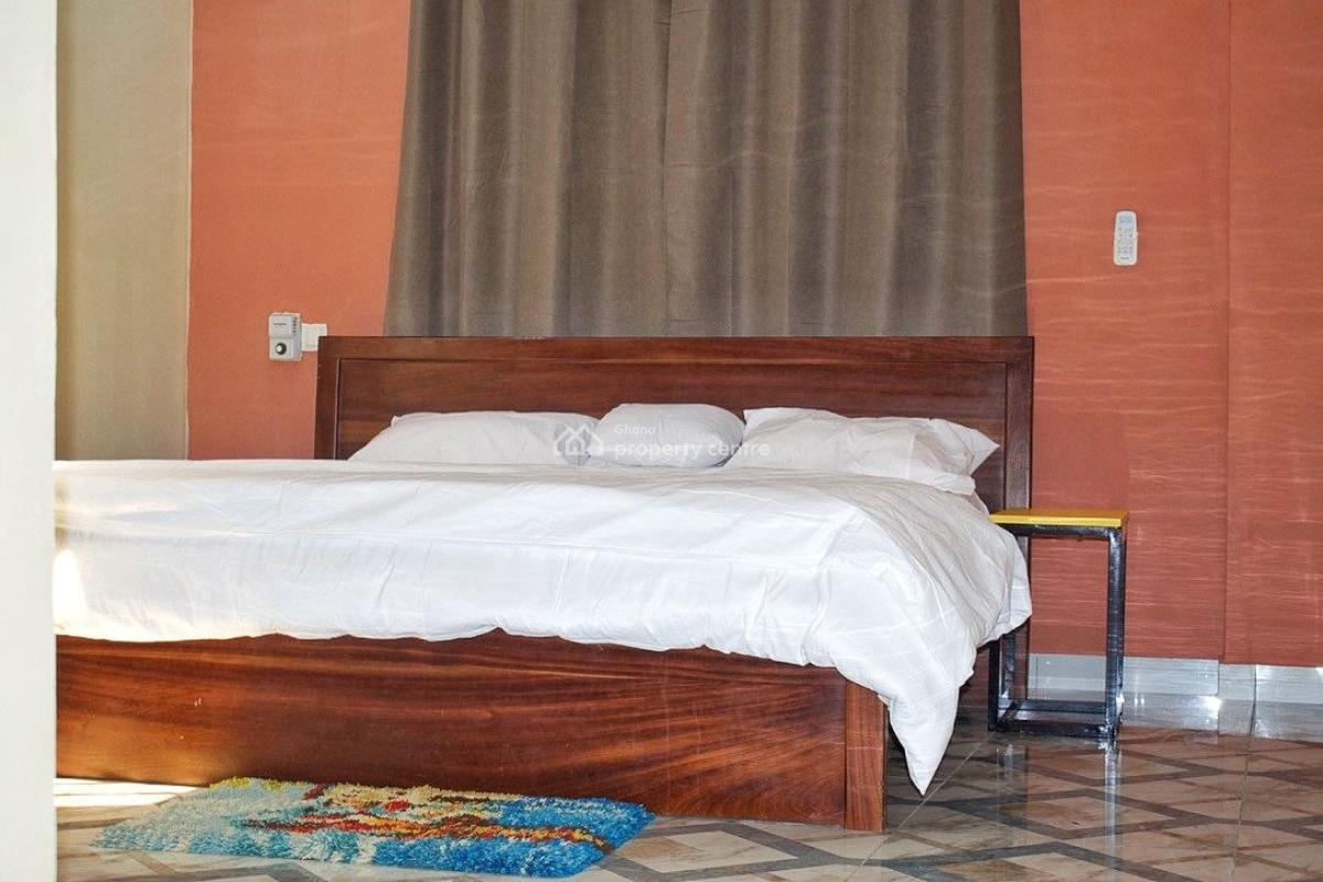 Modern 3 Bedroom Fully Furnished House - Property Id: Cc-1001, Cape Coast Jukwa Road, Mpeasem Behind Waec Building, Cape Coast Metropolitan, Central Region, Semi-detached Duplex Short Let