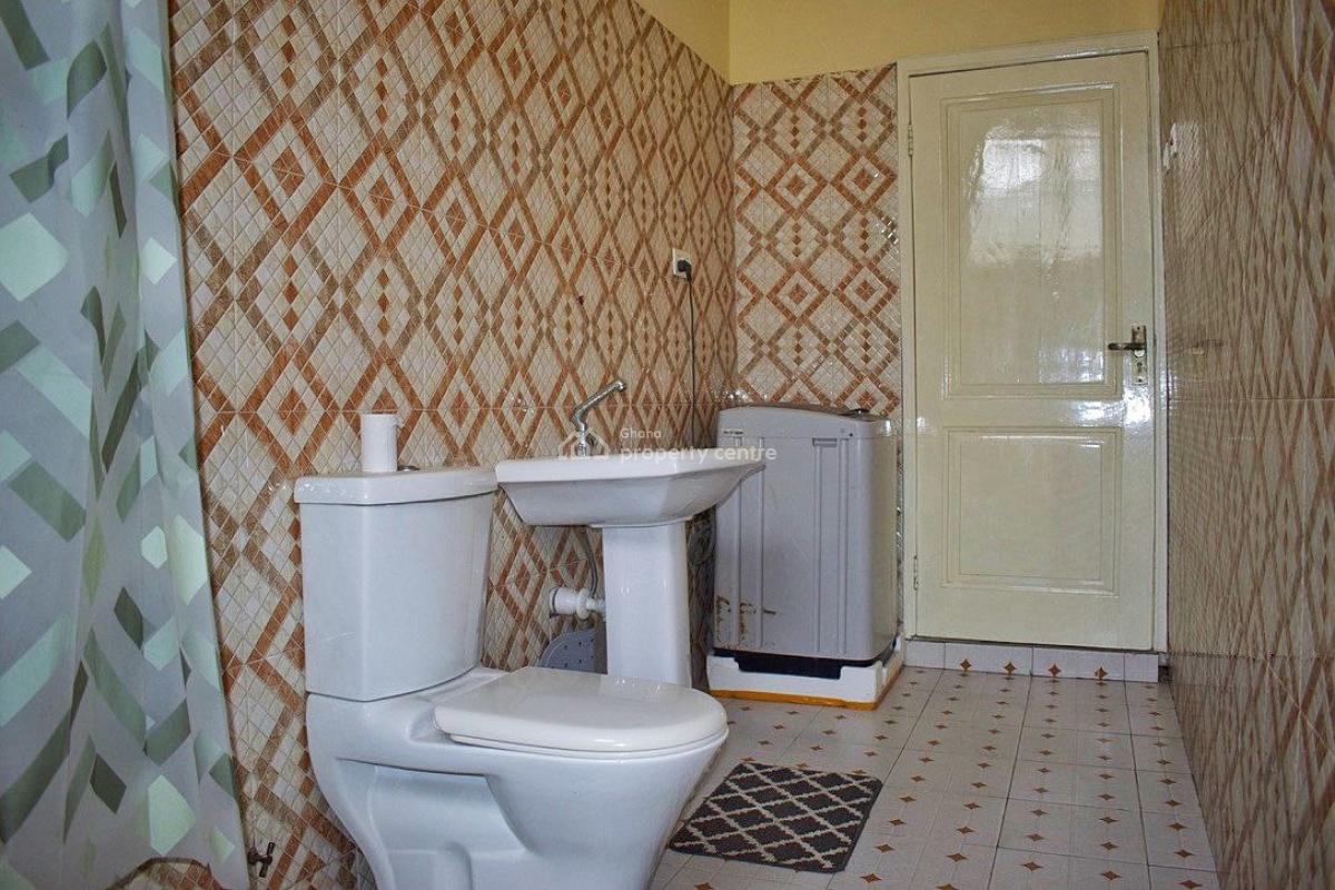 Modern 3 Bedroom Fully Furnished House - Property Id: Cc-1001, Cape Coast Jukwa Road, Mpeasem Behind Waec Building, Cape Coast Metropolitan, Central Region, Semi-detached Duplex Short Let