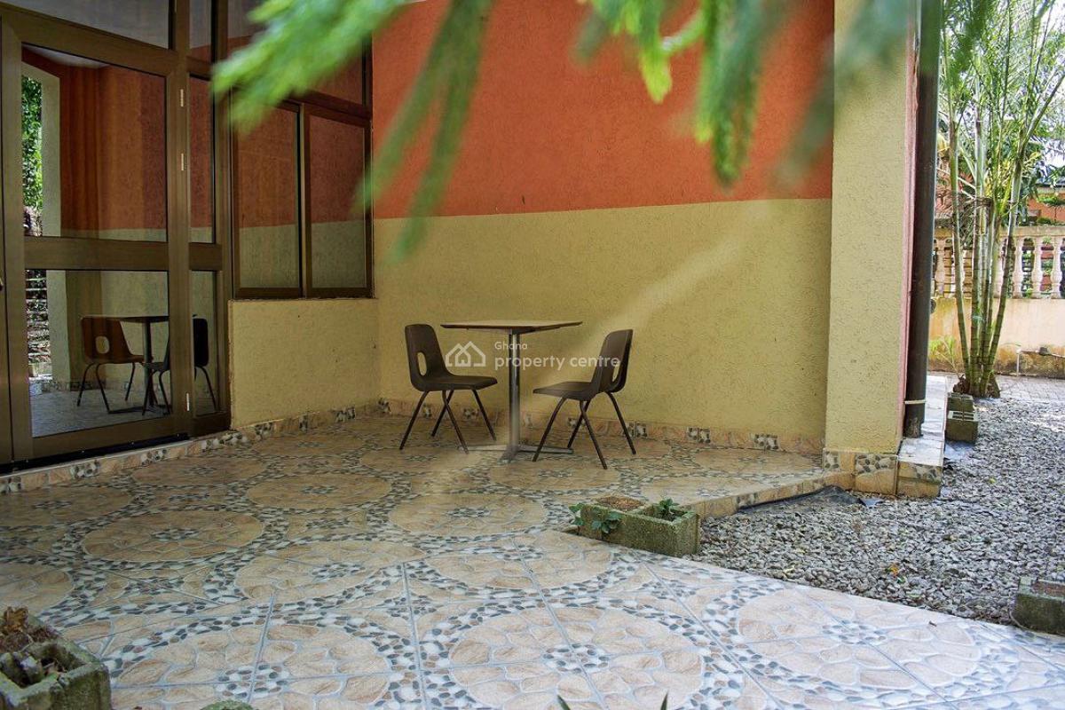 Modern 3 Bedroom Fully Furnished House - Property Id: Cc-1001, Cape Coast Jukwa Road, Mpeasem Behind Waec Building, Cape Coast Metropolitan, Central Region, Semi-detached Duplex Short Let