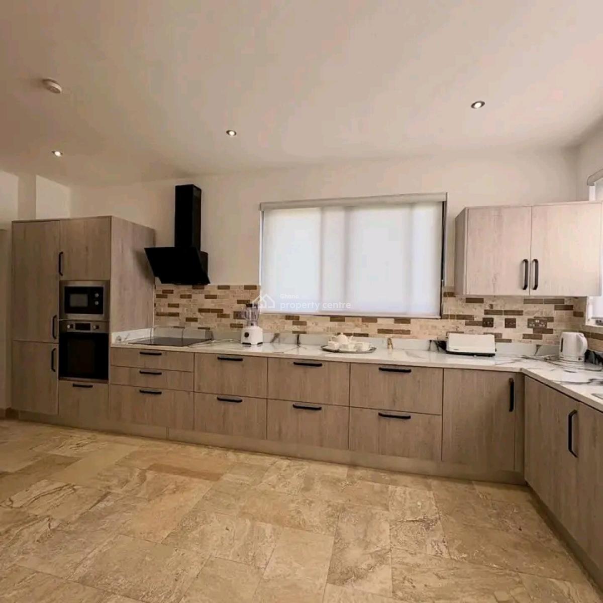 Fully Furnished 3-bedroom Townhouse @ Cantonment, Cantonments, Accra, Townhouse for Rent