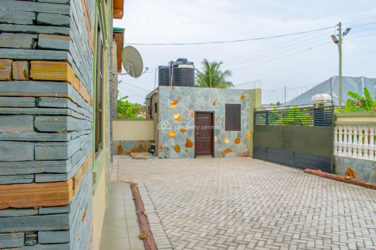 Fully Furnished 5 Bedroom House - Property Id: Cc-1005, Cape Coast - Jukwa Road, Mpeasem Ame Zion First Speed Ramp, Cape Coast Metropolitan, Central Region, Semi-detached Duplex for Rent