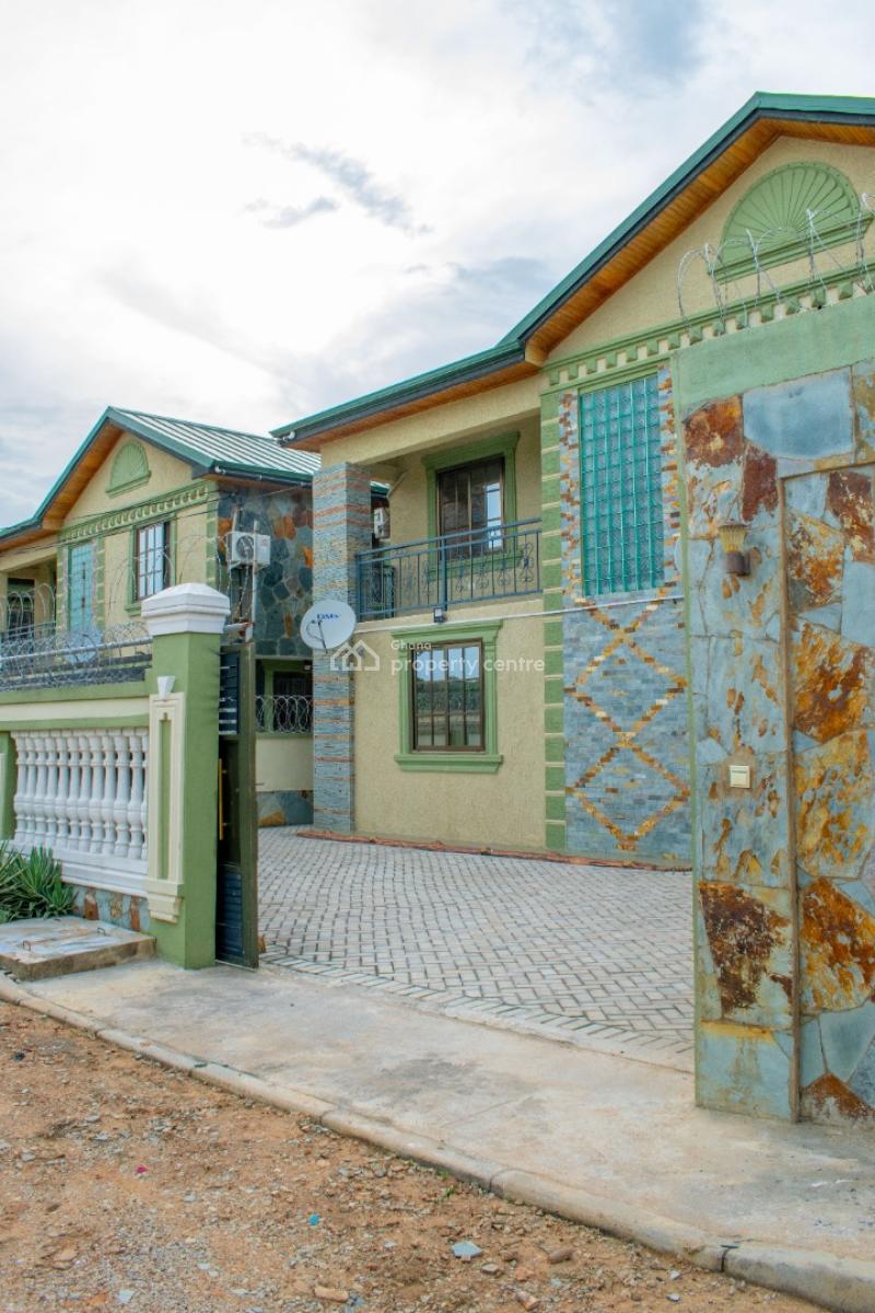 Fully Furnished 5 Bedroom House - Property Id: Cc-1005, Cape Coast - Jukwa Road, Mpeasem Ame Zion First Speed Ramp, Cape Coast Metropolitan, Central Region, Semi-detached Duplex for Rent