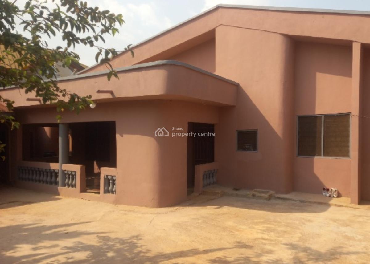 Hostel Property  ( Tanoso University), Tanoso, Kumasi Metropolitan, Ashanti, Hostel for Sale