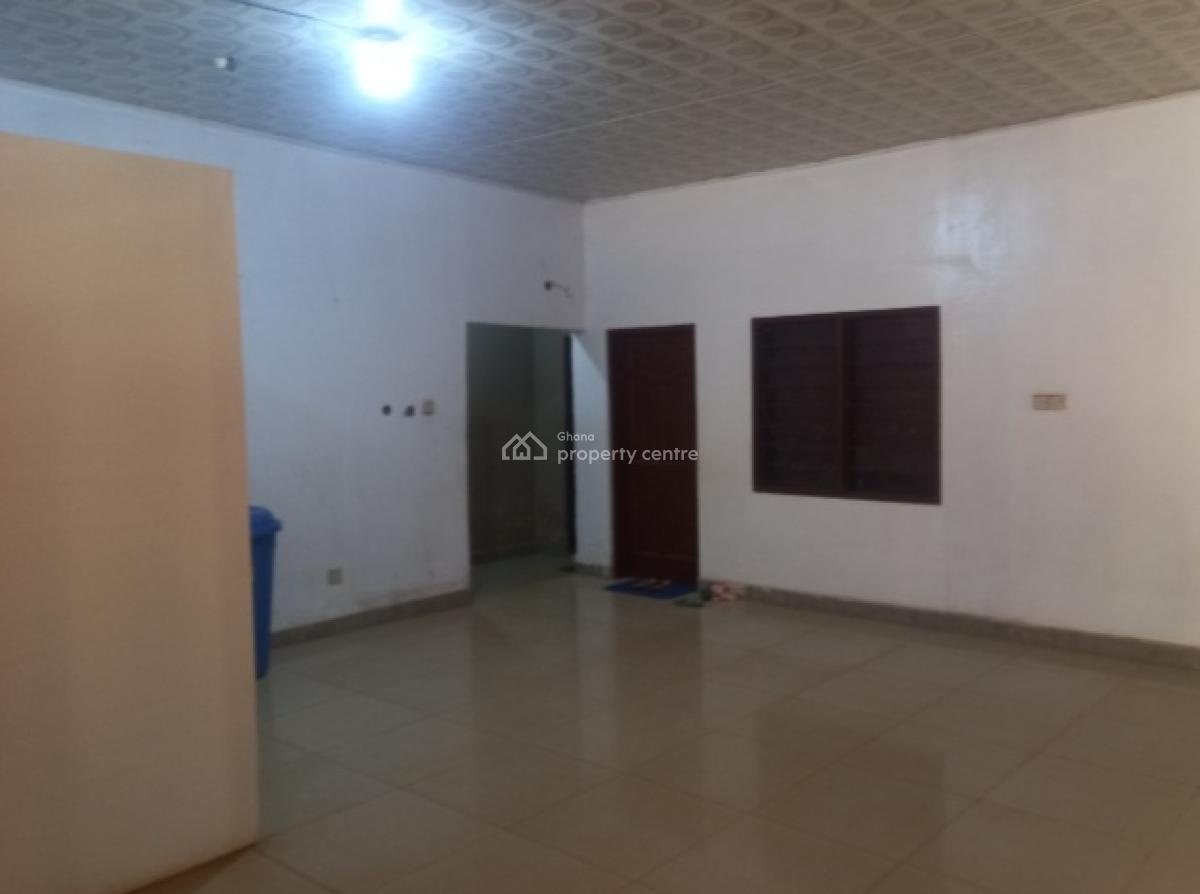 Hostel Property  ( Tanoso University), Tanoso, Kumasi Metropolitan, Ashanti, Hostel for Sale