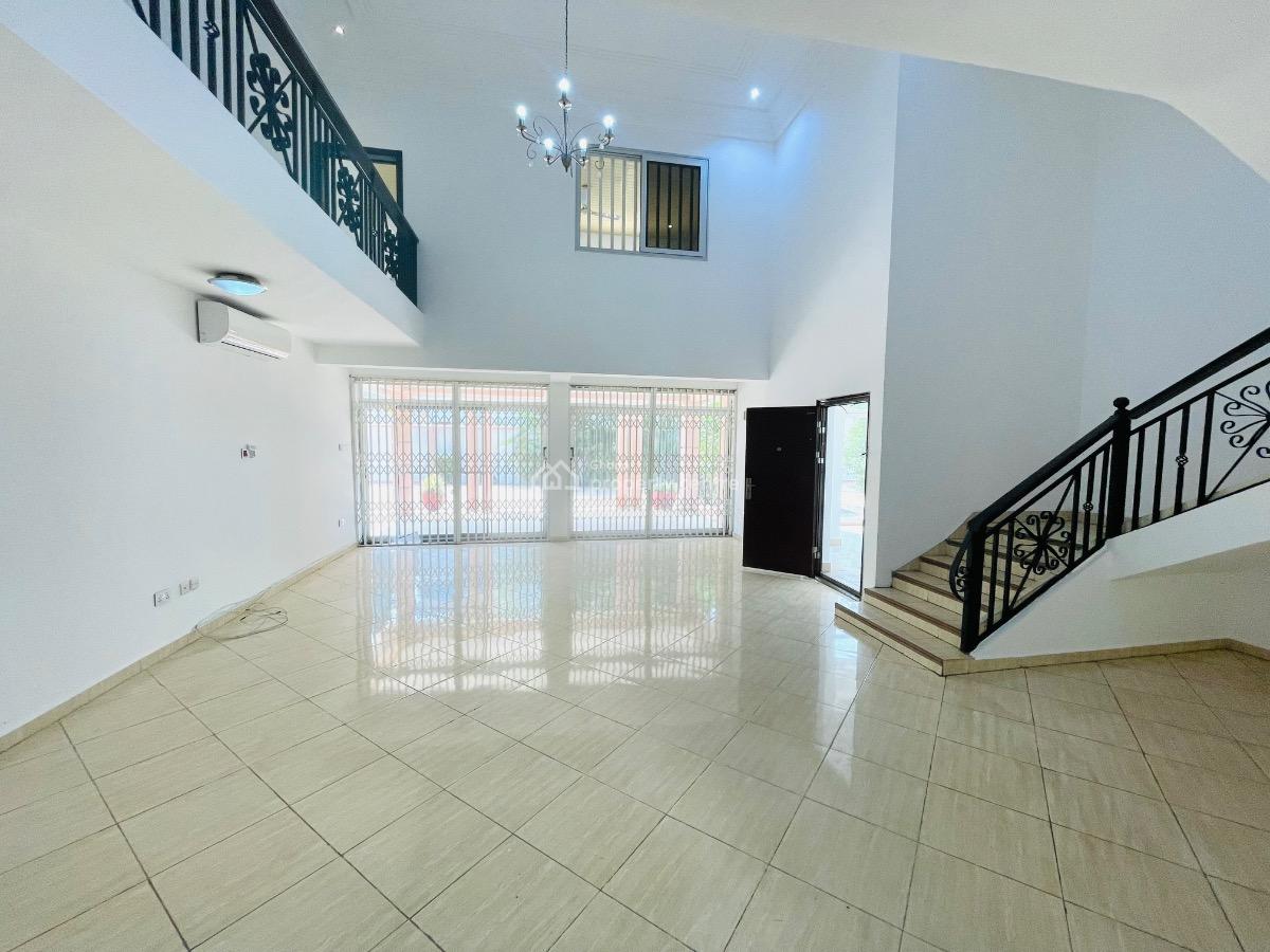 5 Bedroom House, Osu Link, North Ridge, Accra, Townhouse for Rent