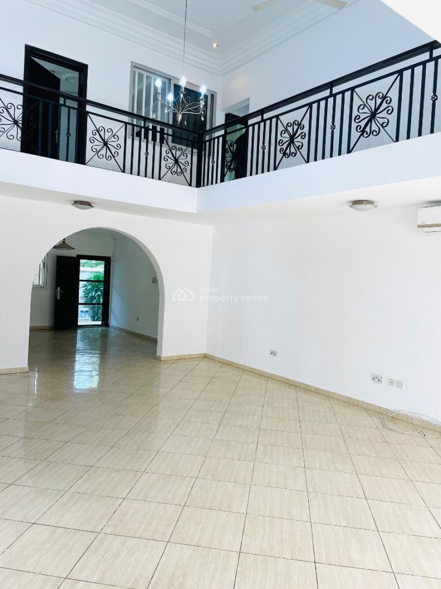 5 Bedroom House, Osu Link, North Ridge, Accra, Townhouse for Rent