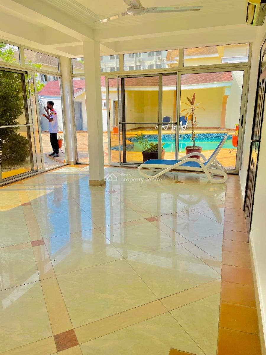 5 Bedroom House, Osu Link, North Ridge, Accra, Townhouse for Rent