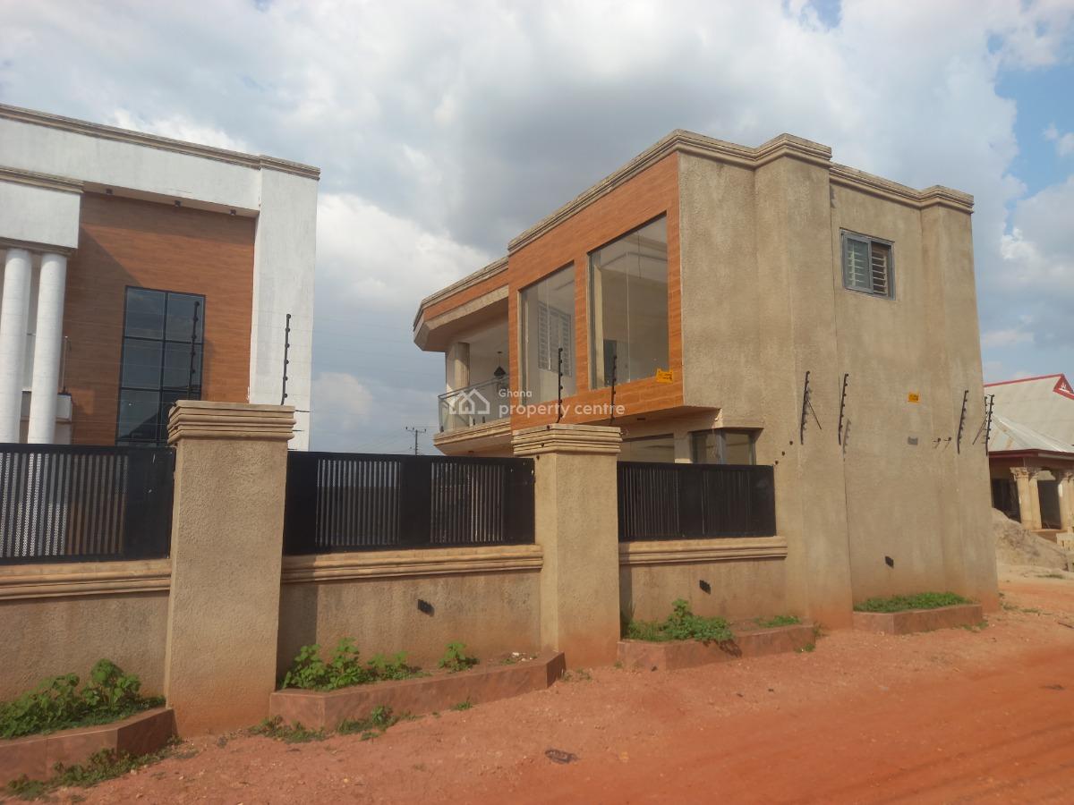 6 Bedrooms, Asuofia Kokoben, on Abrepo Barekese Road., Kumasi Metropolitan, Ashanti, House for Sale