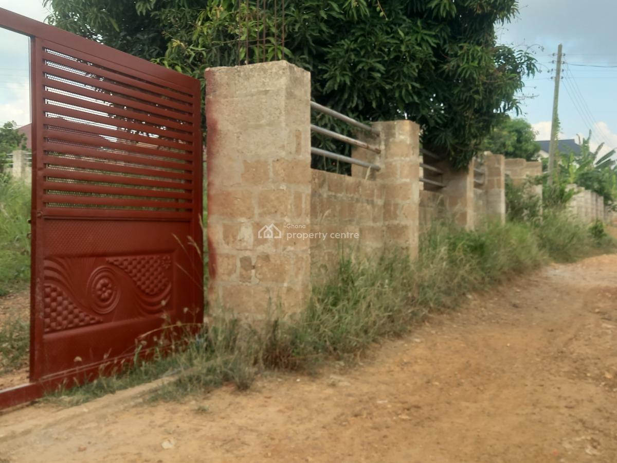 4 Plots  ( 1 Acre Land)  3rd Plots Main Road., Asuofia, on Abrepo Road., Kumasi Metropolitan, Ashanti, Residential Land for Sale