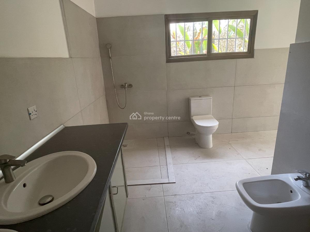 4-bedroom House with Boys Quarters in Dzorwulu, Dzorwulu, Dzorwulu, Accra, Townhouse for Sale