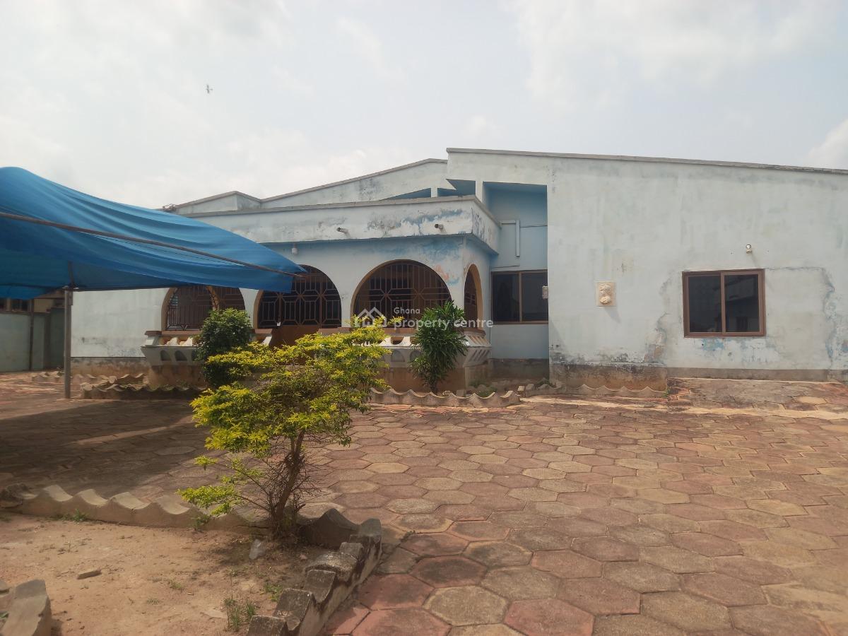 6 Bedrooms, Gyenyase, Near Atonsu, Ayeduase, Kotei, Kumasi Metropolitan, Ashanti, House for Sale