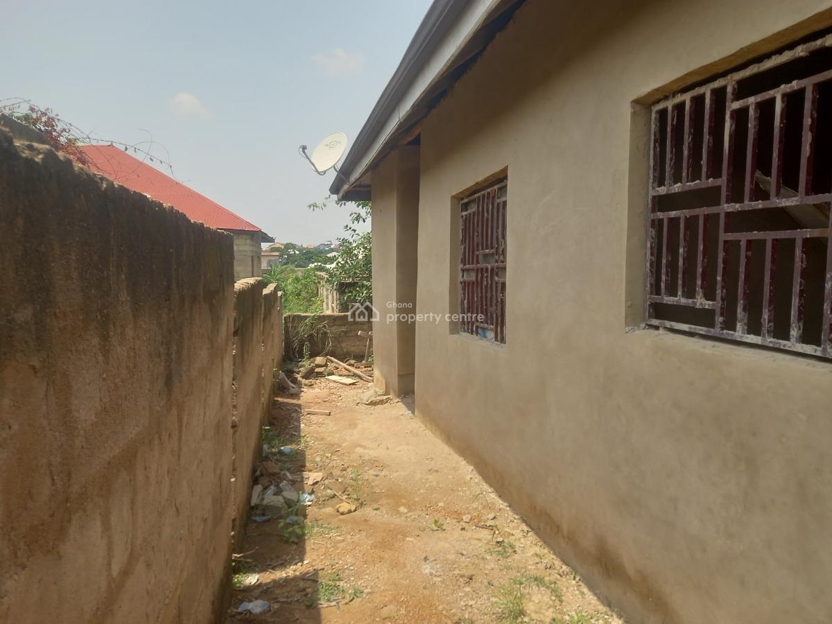 5 Bedrooms, Kenyasi Saaman,  Kenyasi, Bosore., Kumasi Metropolitan, Ashanti, House for Sale