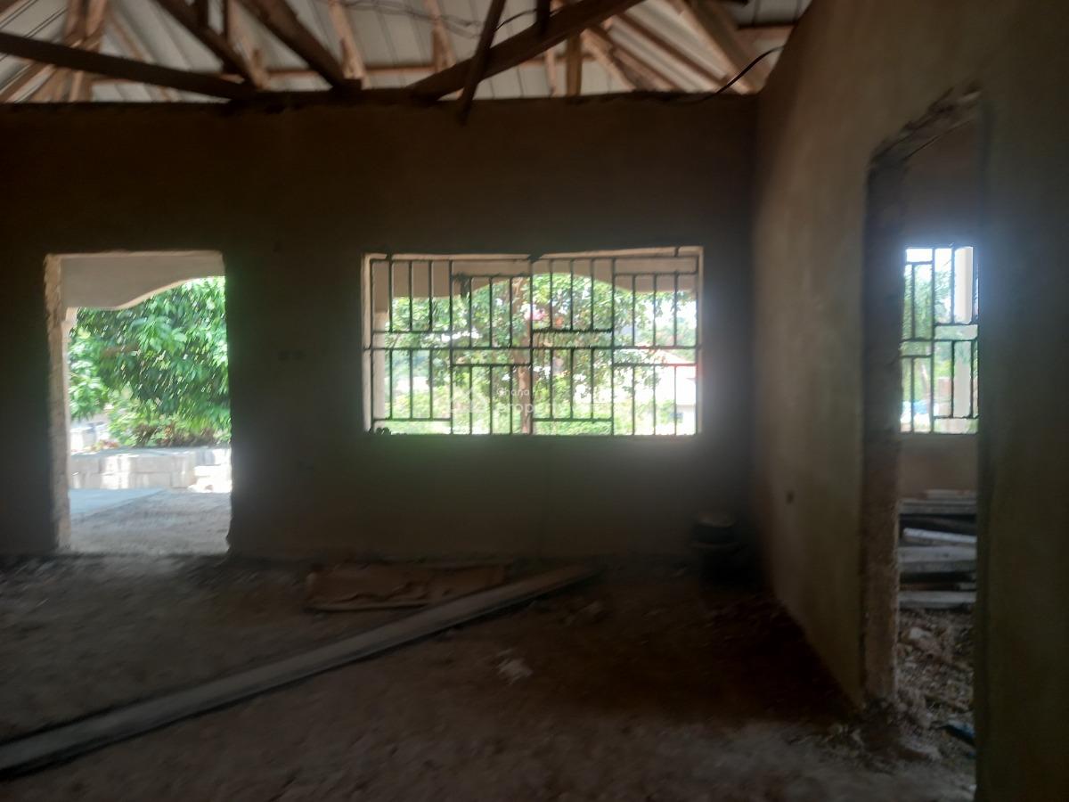 5 Bedrooms, Kenyasi Saaman,  Kenyasi, Bosore., Kumasi Metropolitan, Ashanti, House for Sale