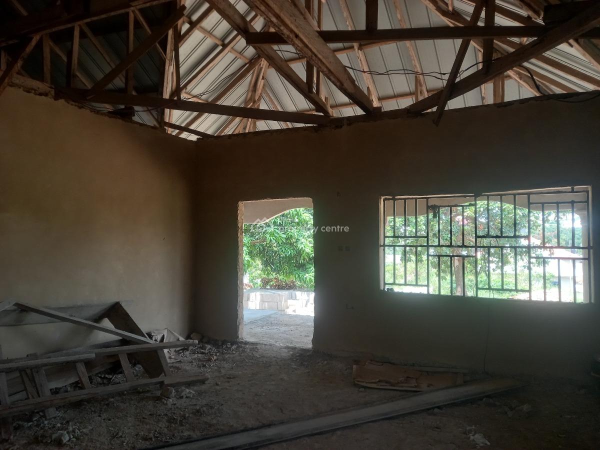 5 Bedrooms, Kenyasi Saaman,  Kenyasi, Bosore., Kumasi Metropolitan, Ashanti, House for Sale