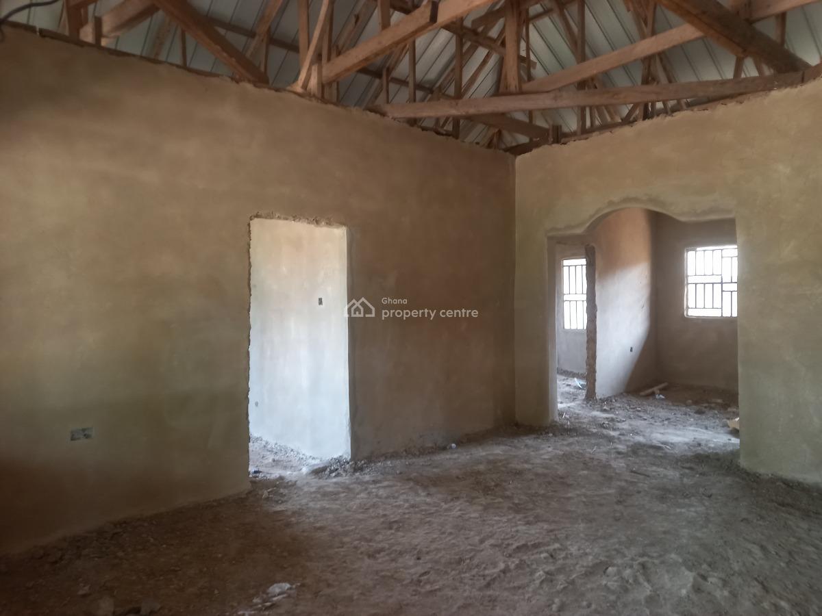5 Bedrooms, Kenyasi Saaman,  Kenyasi, Bosore., Kumasi Metropolitan, Ashanti, House for Sale