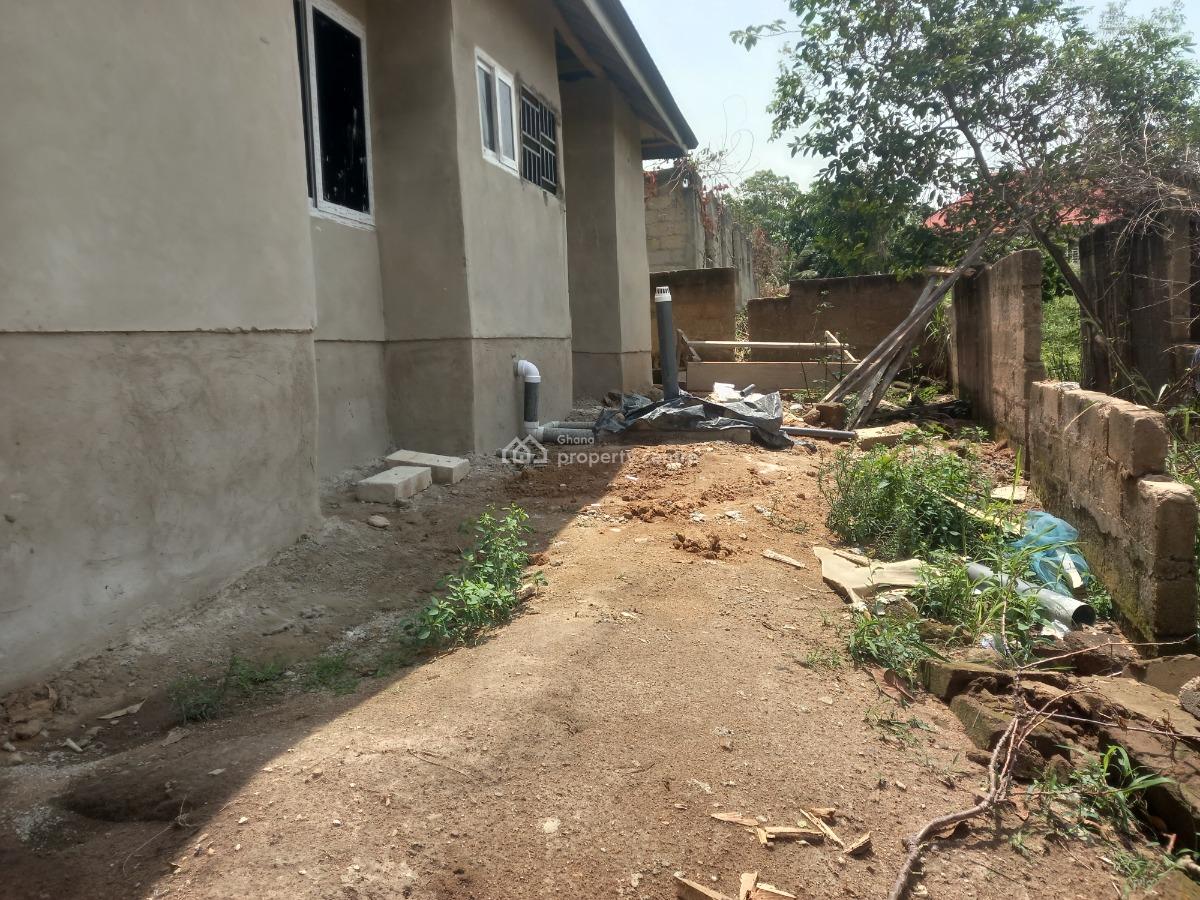 5 Bedrooms, Kenyasi Saaman,  Kenyasi, Bosore., Kumasi Metropolitan, Ashanti, House for Sale