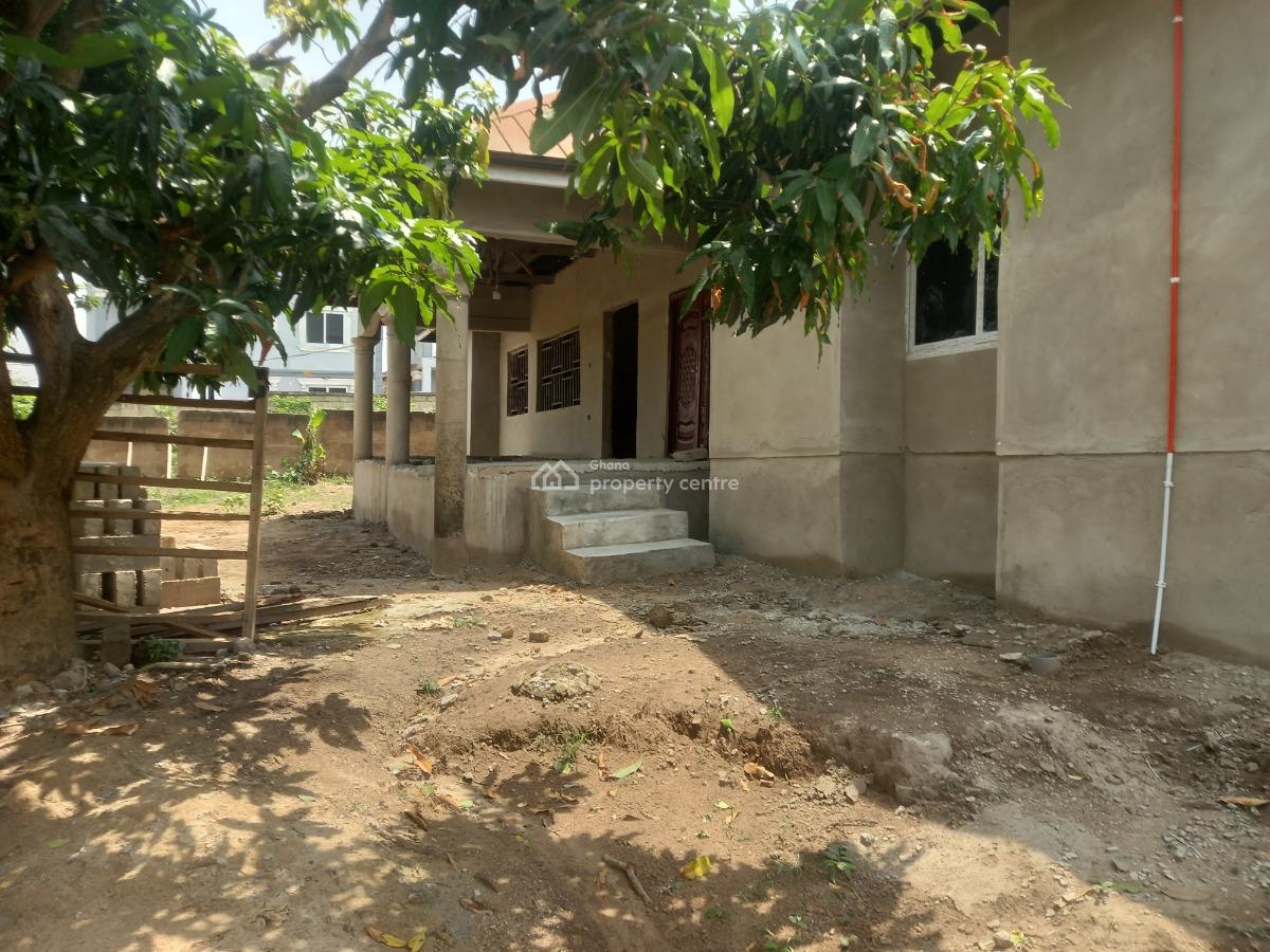 5 Bedrooms, Kenyasi Saaman,  Kenyasi, Bosore., Kumasi Metropolitan, Ashanti, House for Sale