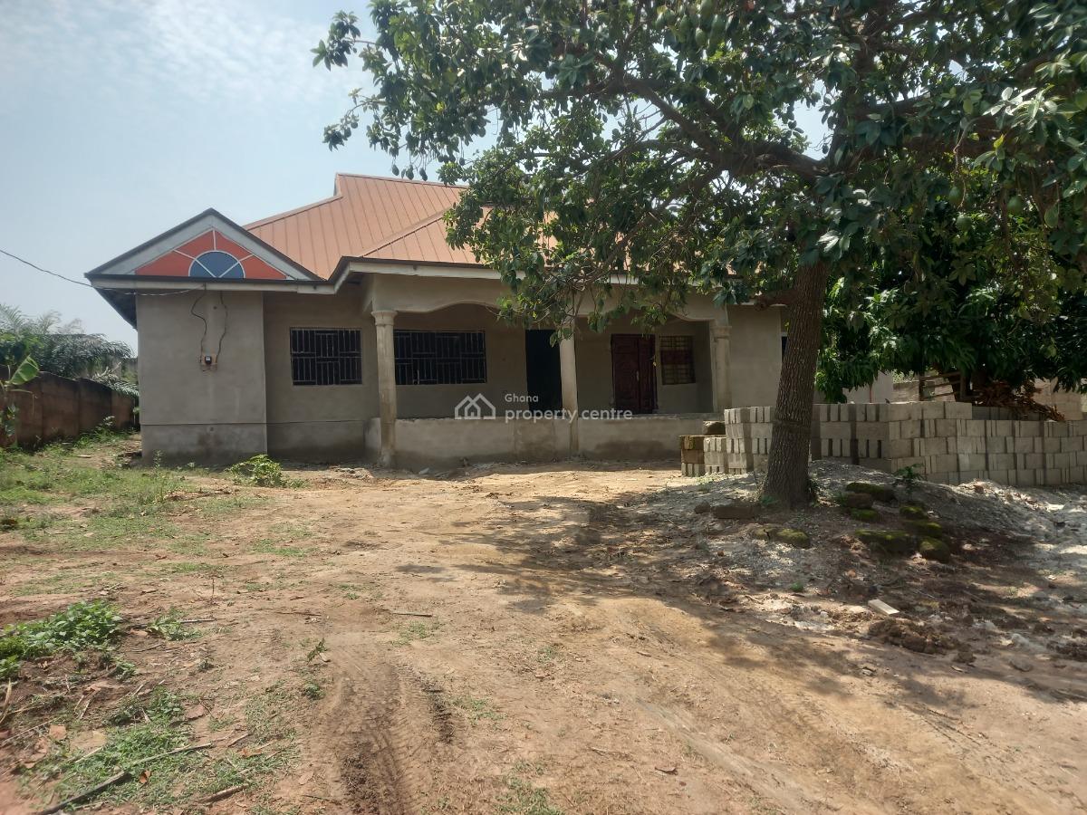 5 Bedrooms, Kenyasi Saaman,  Kenyasi, Bosore., Kumasi Metropolitan, Ashanti, House for Sale