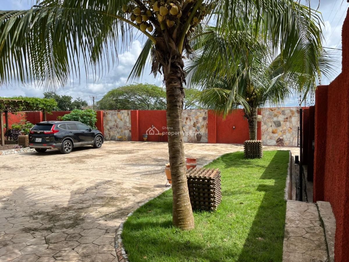 Executive 4 Bedrooms, Aburi, Akuapim South Municipal, Eastern Region, House for Sale