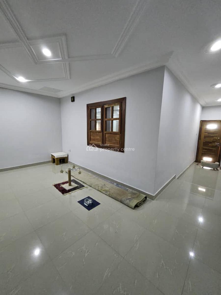 Executive 4 Bedrooms, Aburi, Akuapim South Municipal, Eastern Region, House for Sale