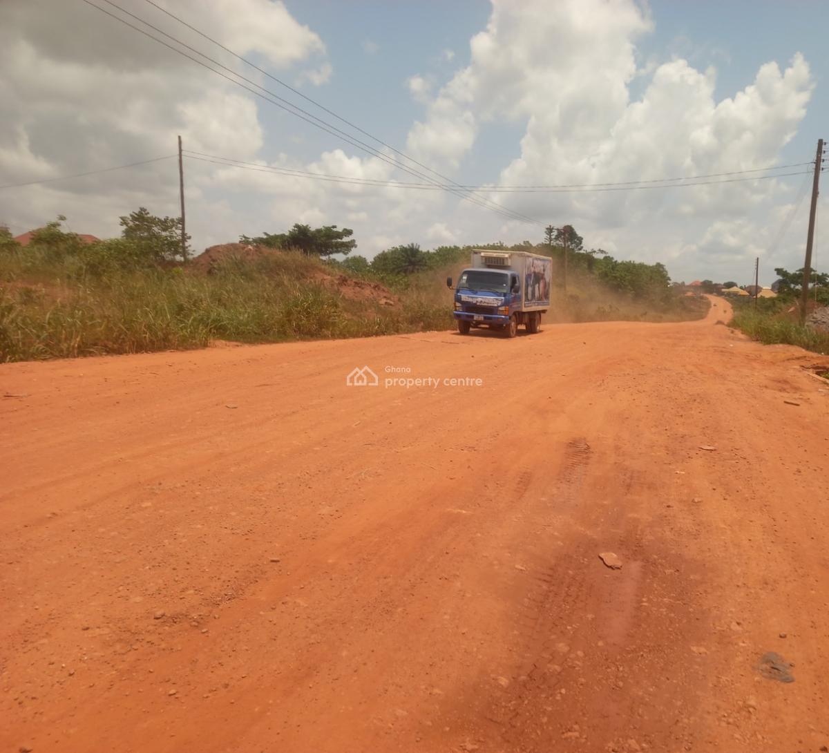 Road Side 4 Plots  ( 1 Acre Land), Pakyi No 1, Semenhyia Road. on Santasi Road., Kumasi Metropolitan, Ashanti, Land for Sale
