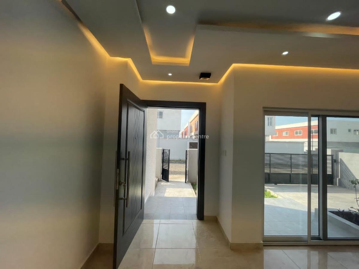 Executive Detached 4 Bedrooms, Community 25, Tema, Accra, House for Rent
