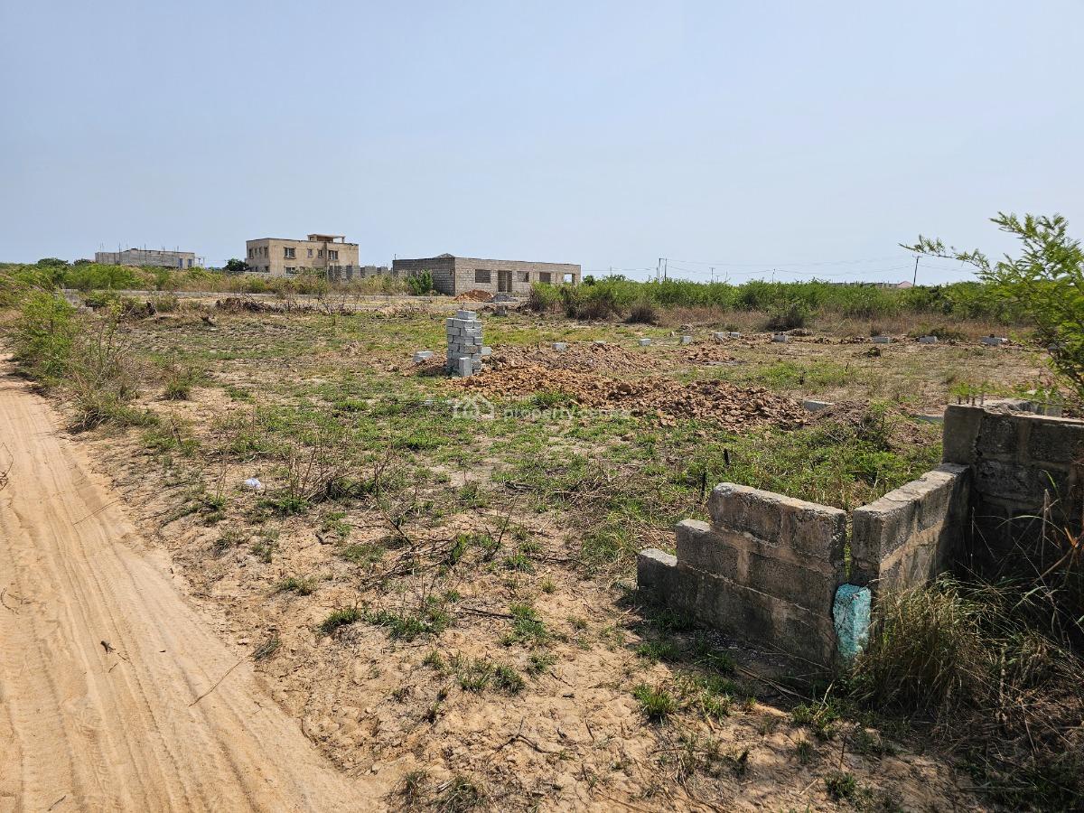 Spacious Residential Land, Beach Lane, Ningo Prampram District, Accra, Mixed-use Land for Sale