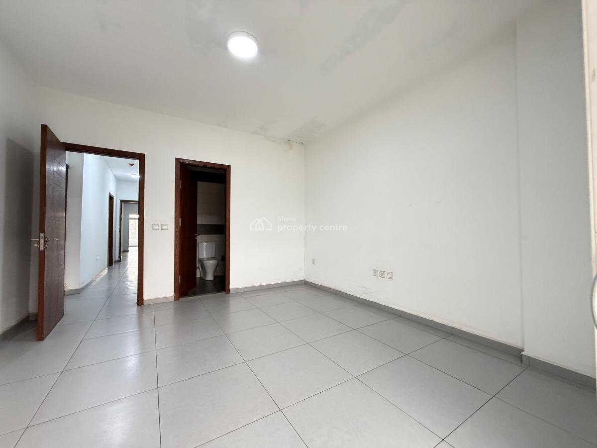 Serviced 3 Bedroom Apartment with Staff Quarters & Swimming Pool, Airport Residential Area, Accra, Apartment for Rent